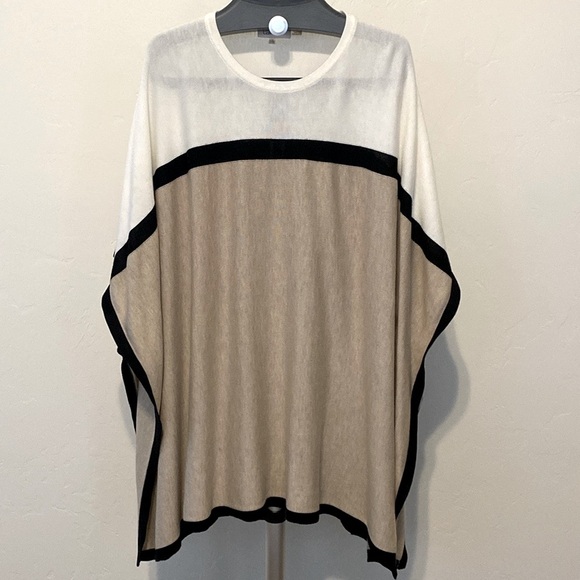 Calvin Klein Poncho, Size XL - Picture 2 of 3